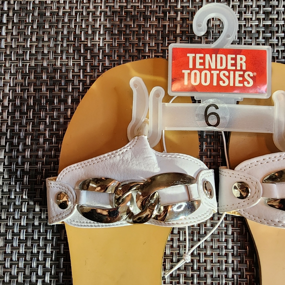 Tender Tootsies Sandals White Size 6 - Picture 2 of 14